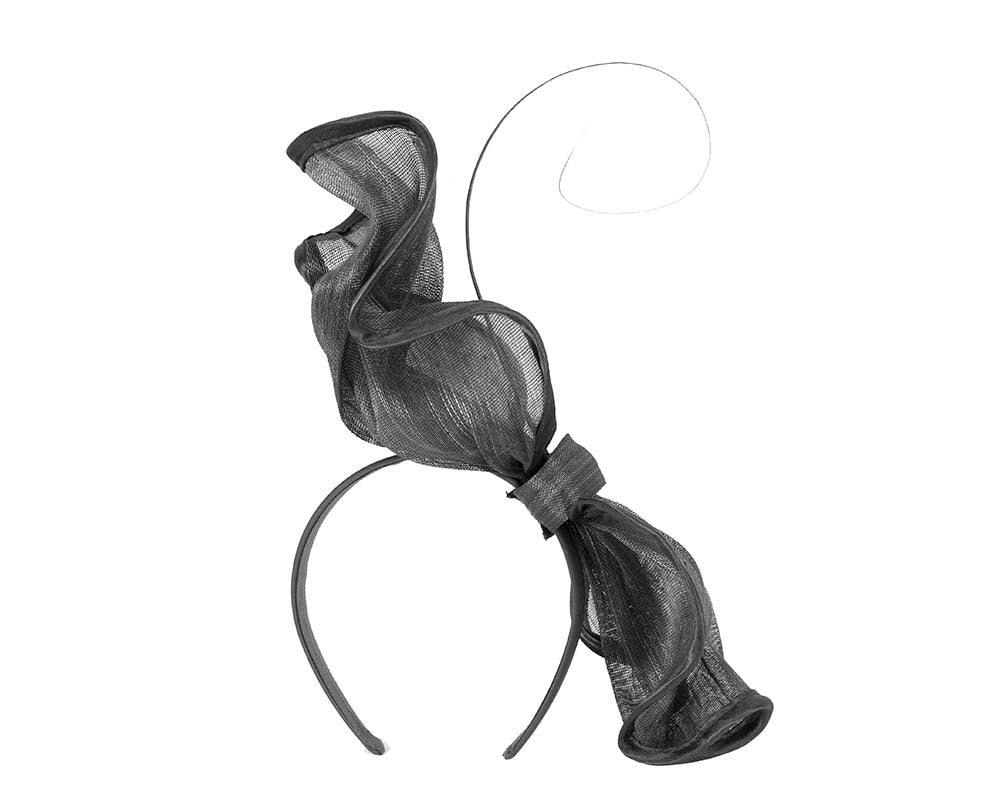 Black racing fascinator by Fillies Collection-3