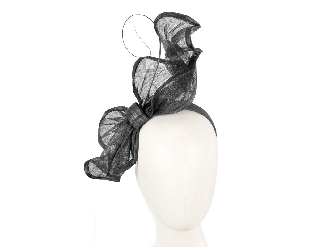 Black racing fascinator by Fillies Collection-0